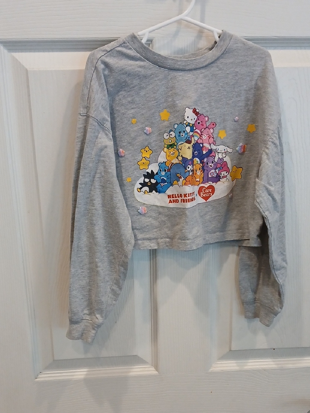 5/25 Hello Kitty Grey Graphic Crewneck Tee